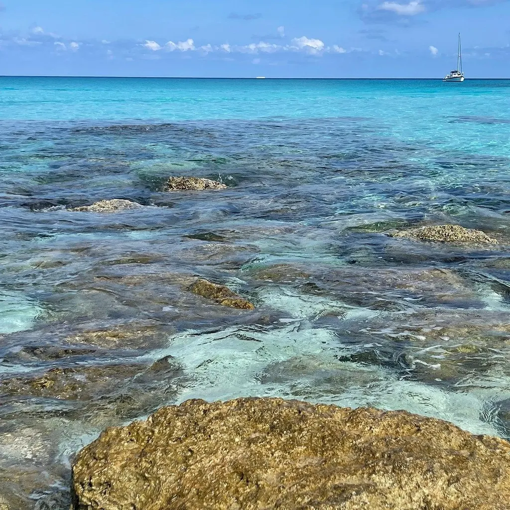 Queens Highway Alice Town Bimini 15 Bimini BS