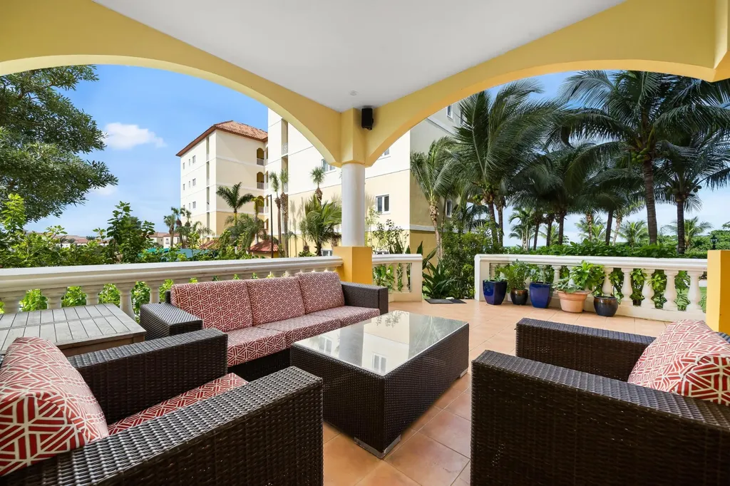 Caves Heights New Providence Paradise Island BS