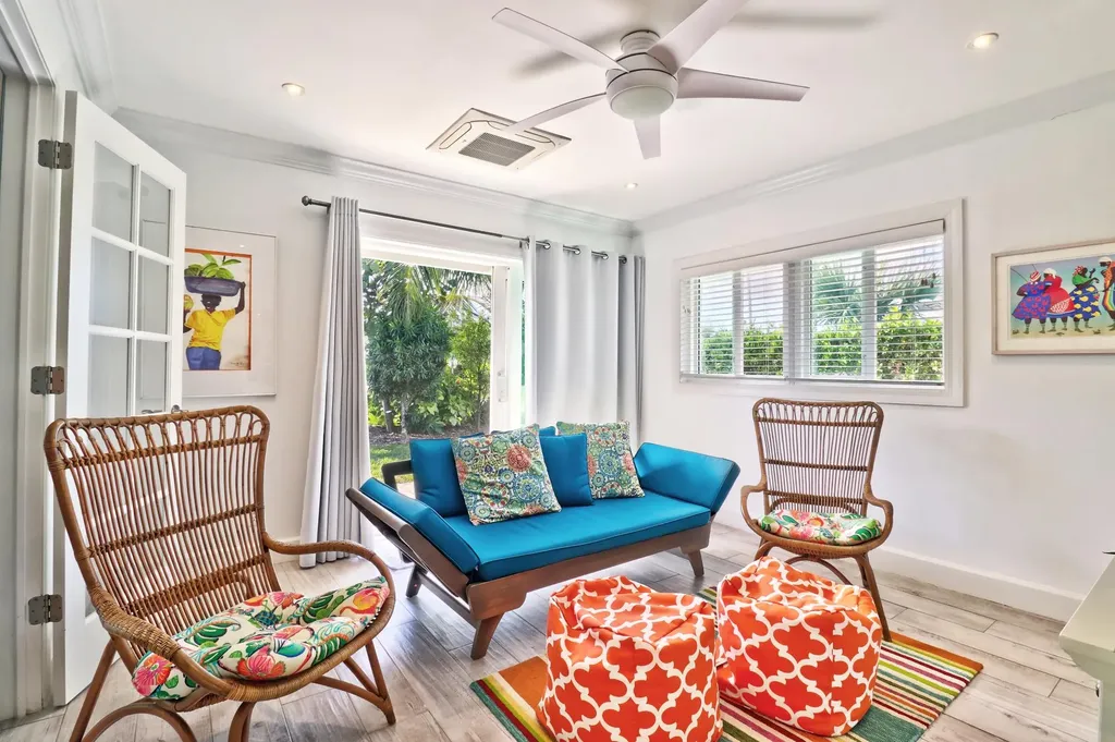 Sea Bean, Beach Villas Abaco BS