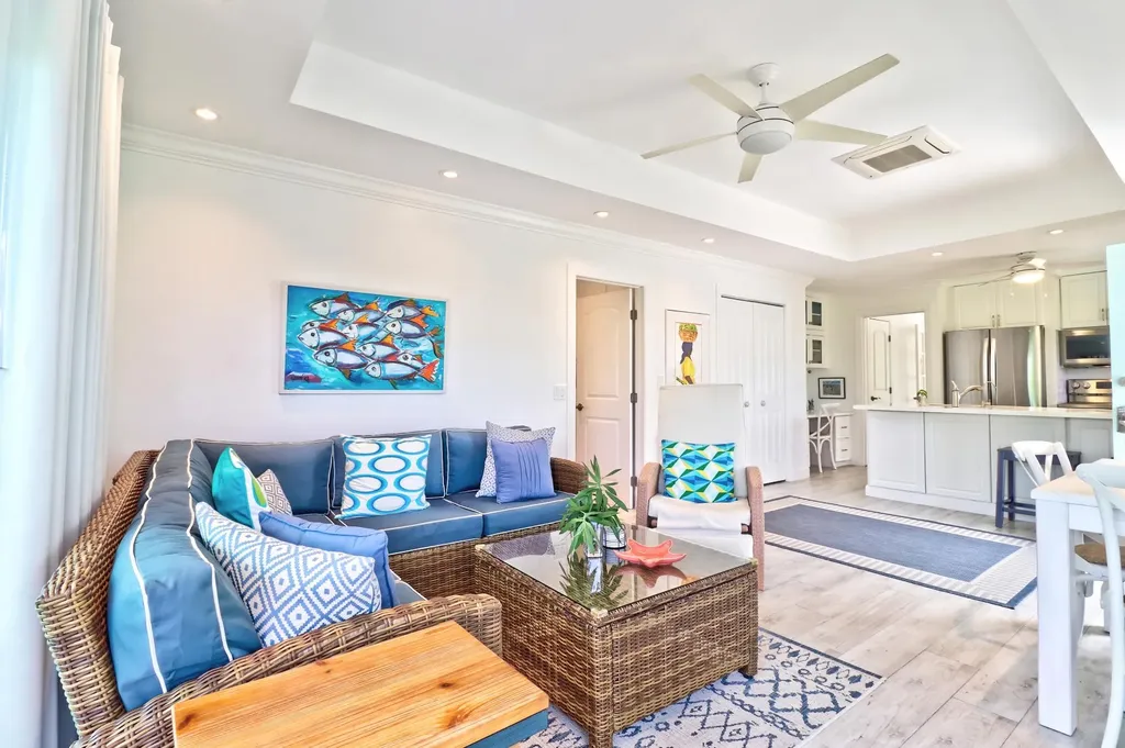 Sea Bean, Beach Villas Abaco BS