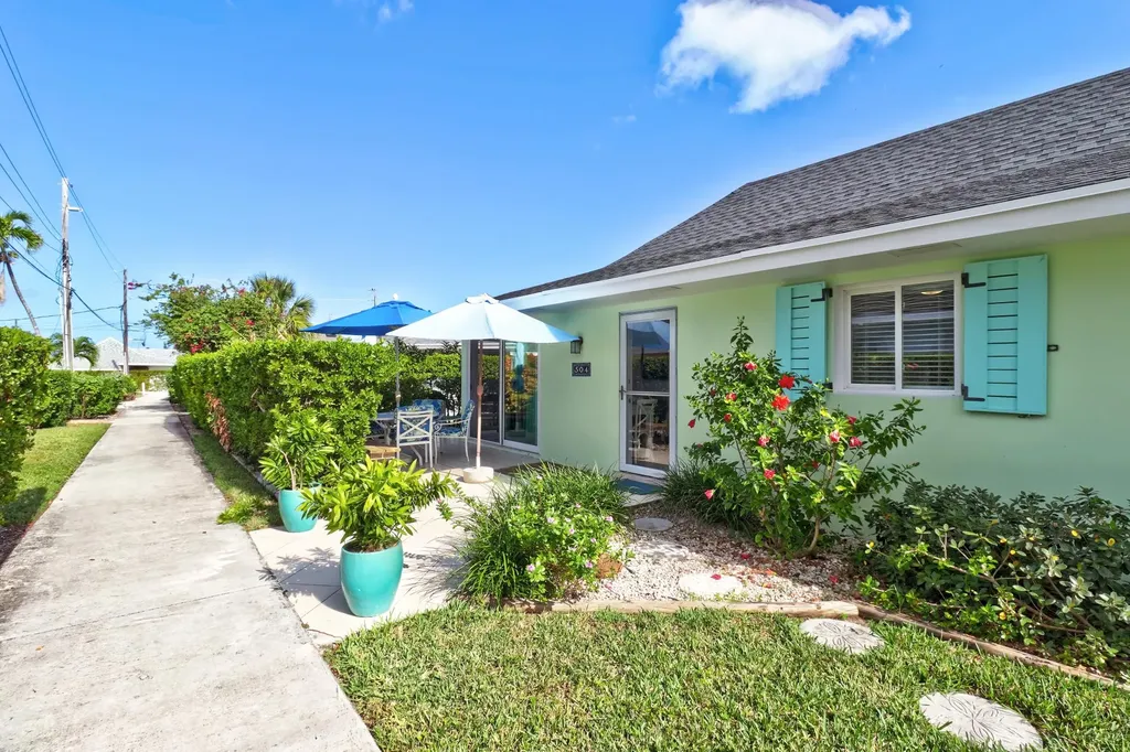 Sea Bean, Beach Villas Abaco BS
