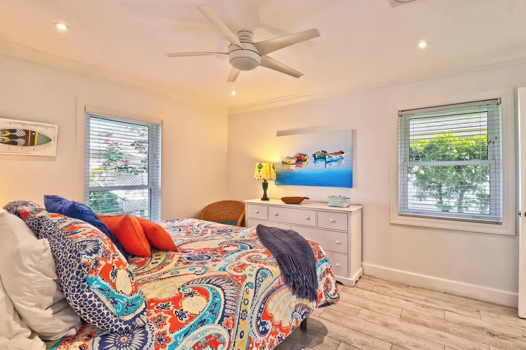 Sea Bean, Beach Villas Abaco BS