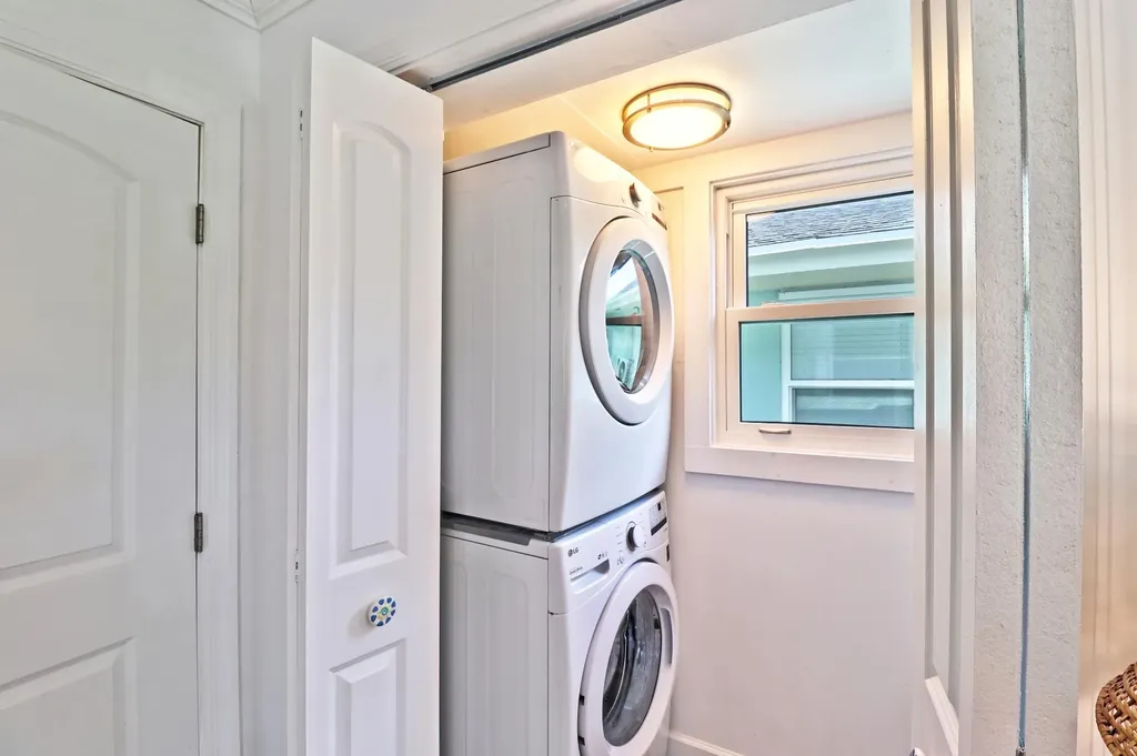 Sea Bean, Beach Villas Abaco BS