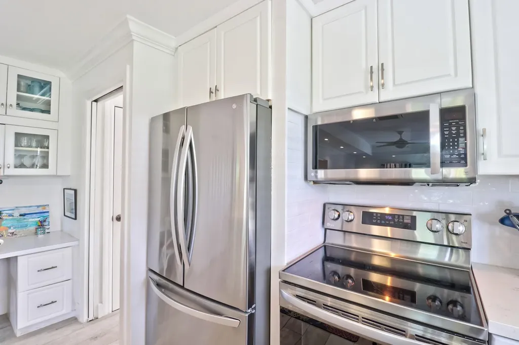 Sea Bean, Beach Villas Abaco BS