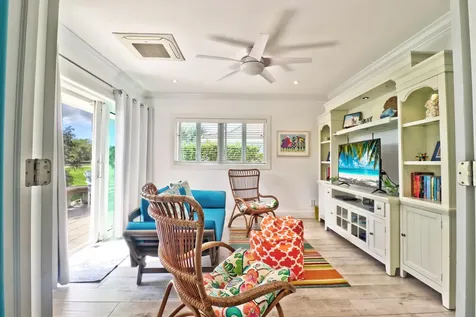 Sea Bean, Beach Villas Abaco BS