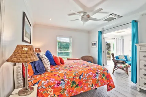 Sea Bean, Beach Villas Abaco BS