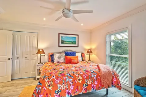 Sea Bean, Beach Villas Abaco BS