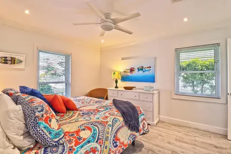 Sea Bean, Beach Villas Abaco BS