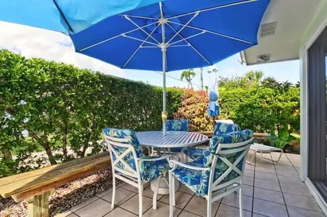 Sea Bean, Beach Villas Abaco BS