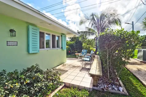 Sea Bean, Beach Villas Abaco BS