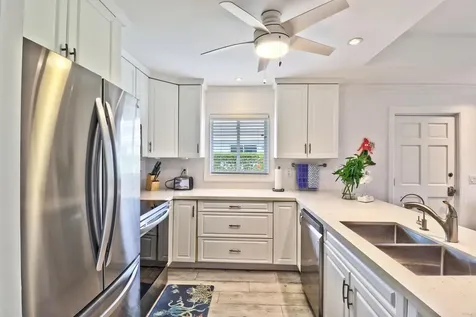 Sea Bean, Beach Villas Abaco BS