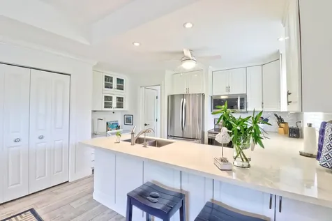 Sea Bean, Beach Villas Abaco BS