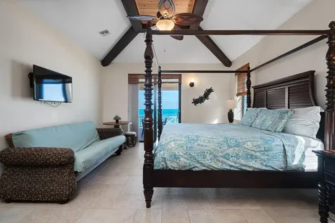 Nemo House Exuma BS