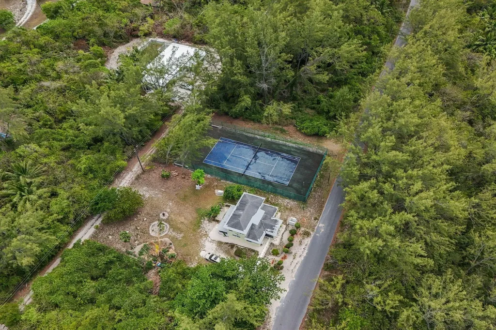 Unique Village Eleuthera BS