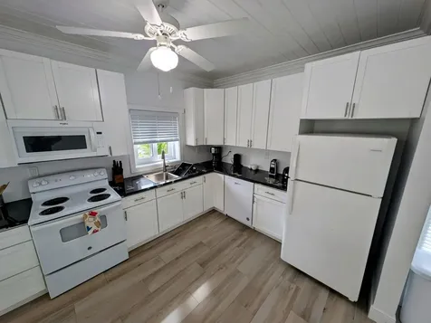 Diamonds Row 3 Grand Bahama Freeport BS