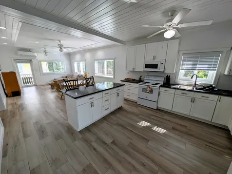 Diamonds Row 3 Grand Bahama Freeport BS