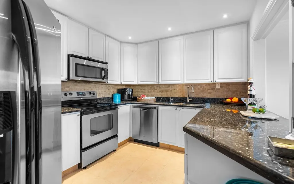 7b Caves Point New Providence Paradise Island BS