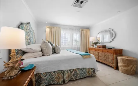 7b Caves Point New Providence Paradise Island BS