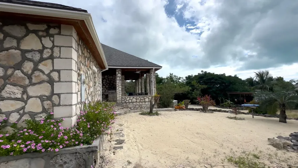 Shannas Cove Cat Island BS