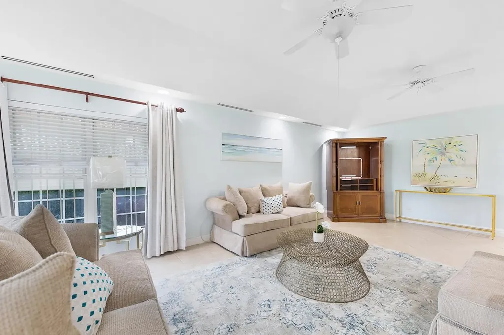 Ocean Cliff Condo New Providence Paradise Island BS