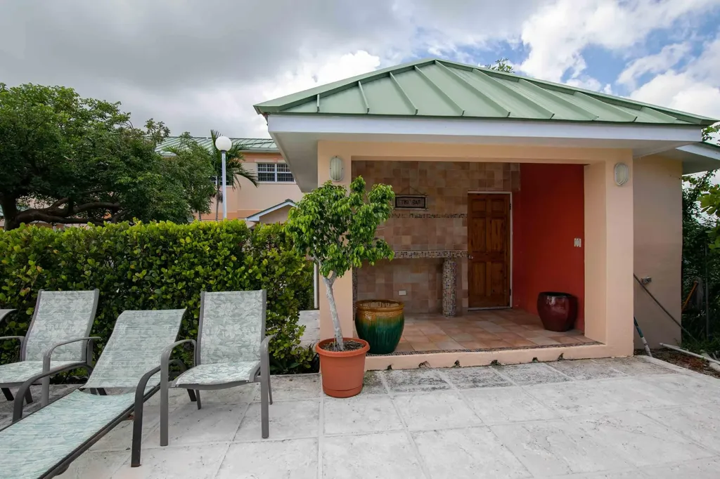 Ocean Cliff Condo New Providence Paradise Island BS