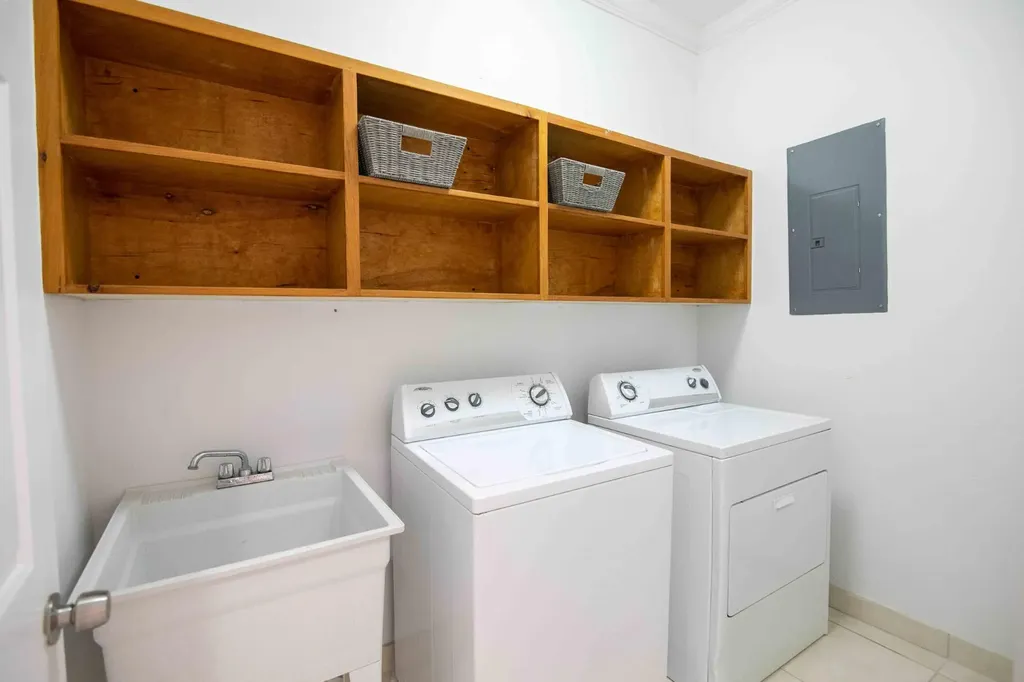 Ocean Cliff Condo New Providence Paradise Island BS