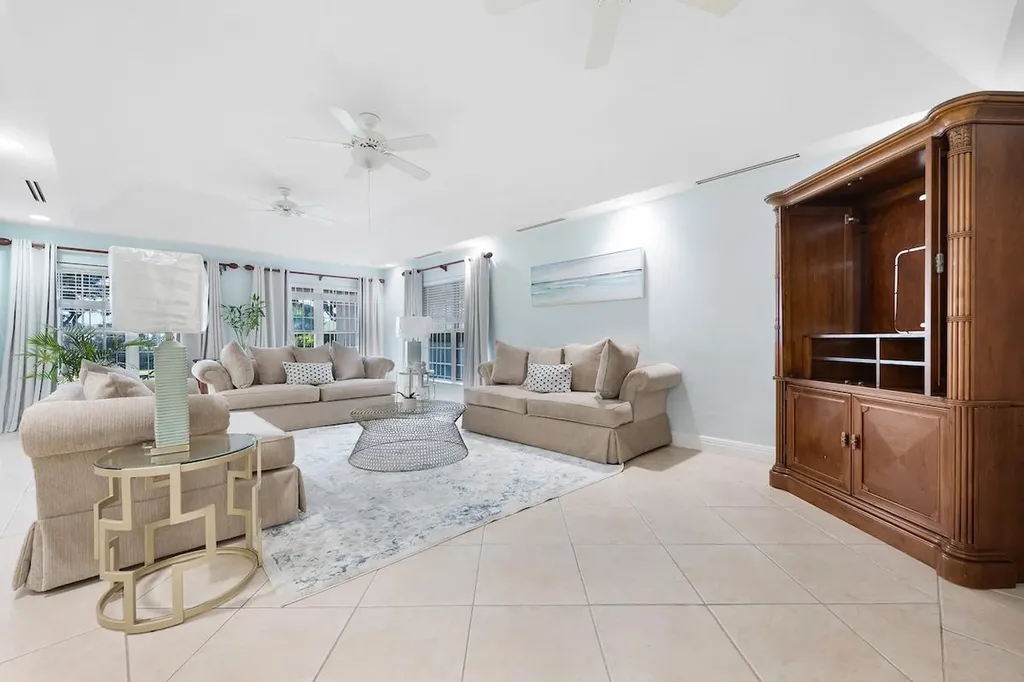 Ocean Cliff Condo New Providence Paradise Island BS