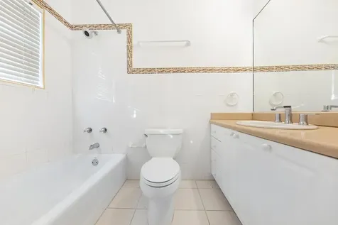 Ocean Cliff Condo New Providence Paradise Island BS