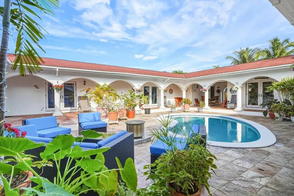 Pineseed Road 15 New Providence Paradise Island BS