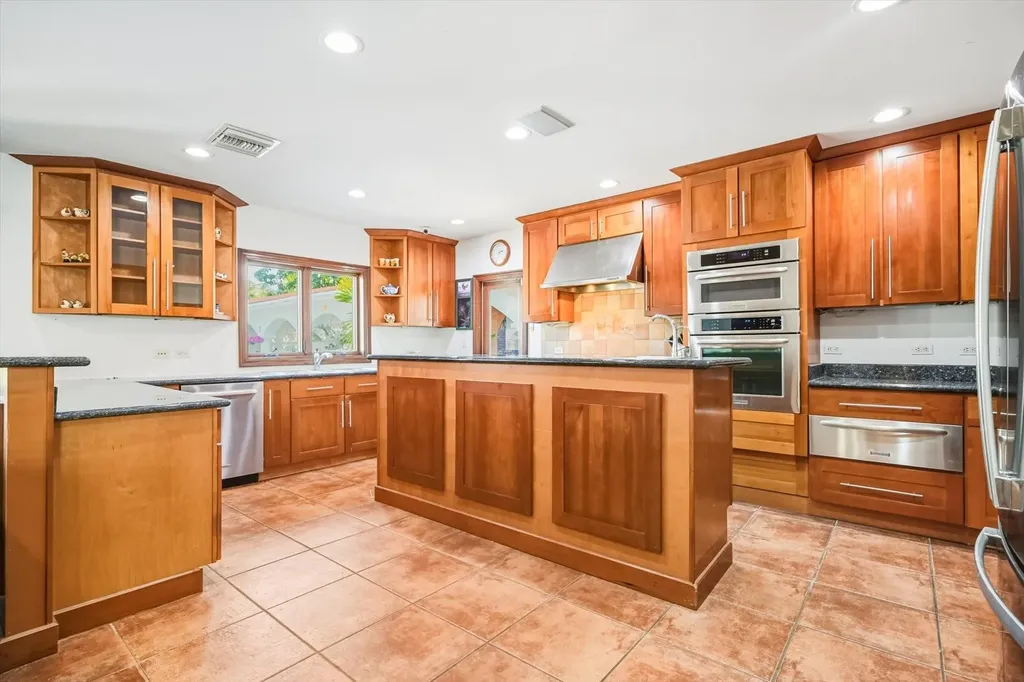 Pineseed Road 15 New Providence Paradise Island BS