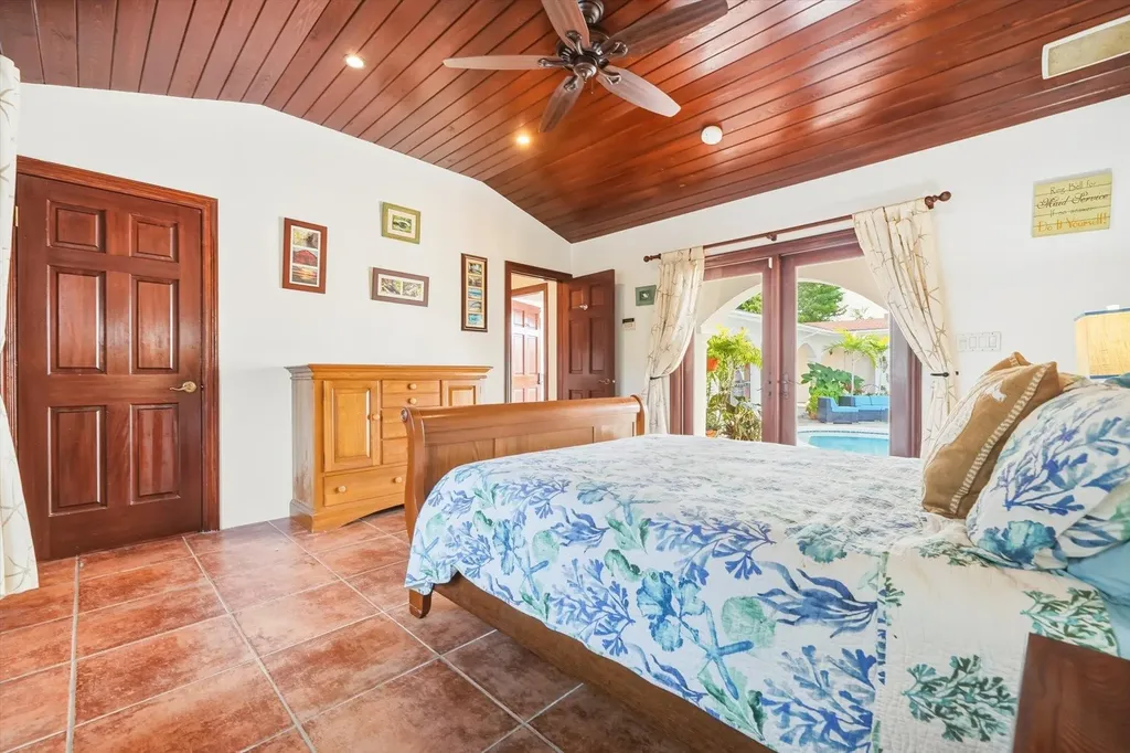 Pineseed Road 15 New Providence Paradise Island BS