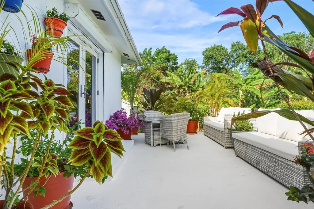 Pineseed Road 15 New Providence Paradise Island BS