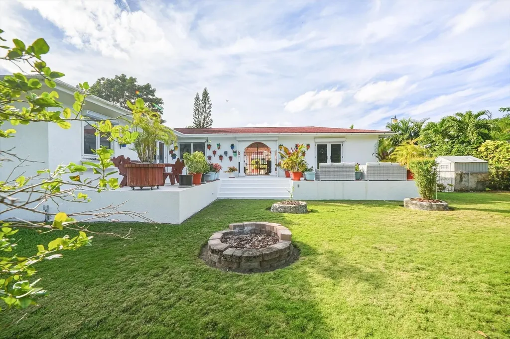 Pineseed Road 15 New Providence Paradise Island BS