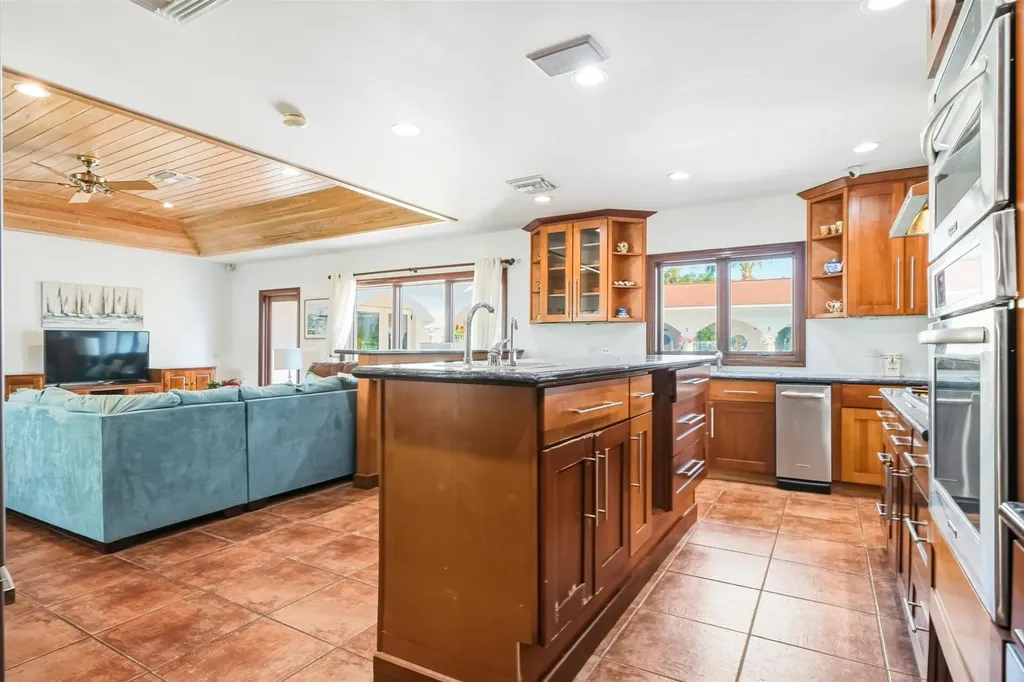 Pineseed Road 15 New Providence Paradise Island BS