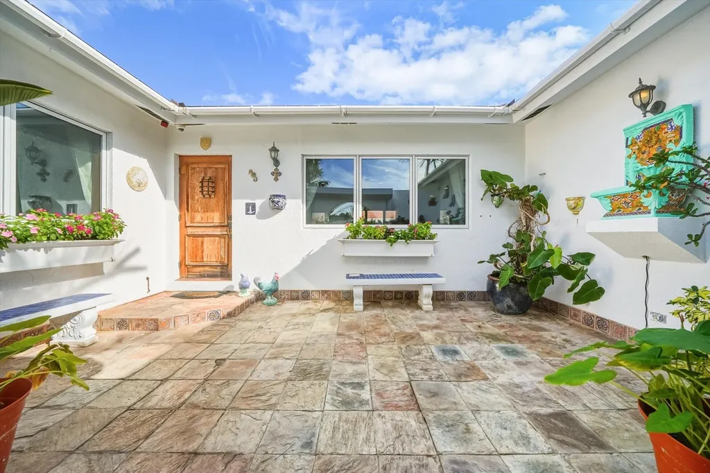 Pineseed Road 15 New Providence Paradise Island BS