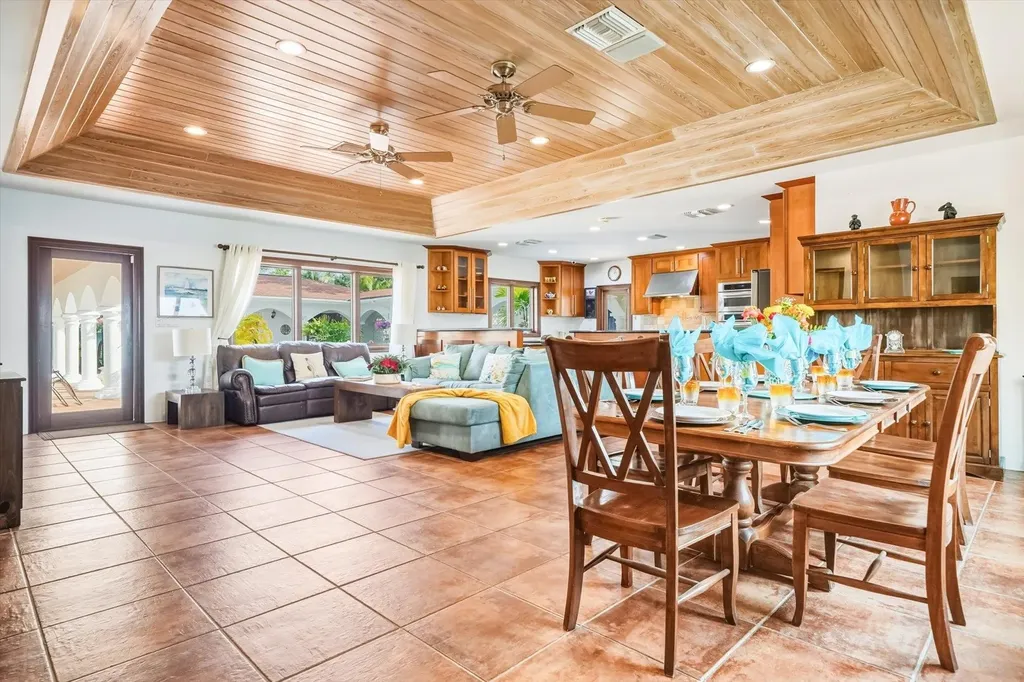 Pineseed Road 15 New Providence Paradise Island BS