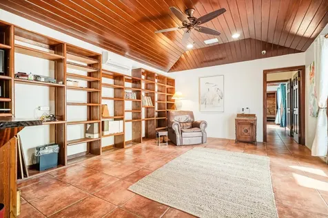 Pineseed Road 15 New Providence Paradise Island BS