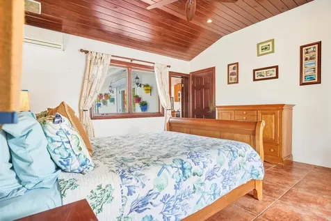 Pineseed Road 15 New Providence Paradise Island BS