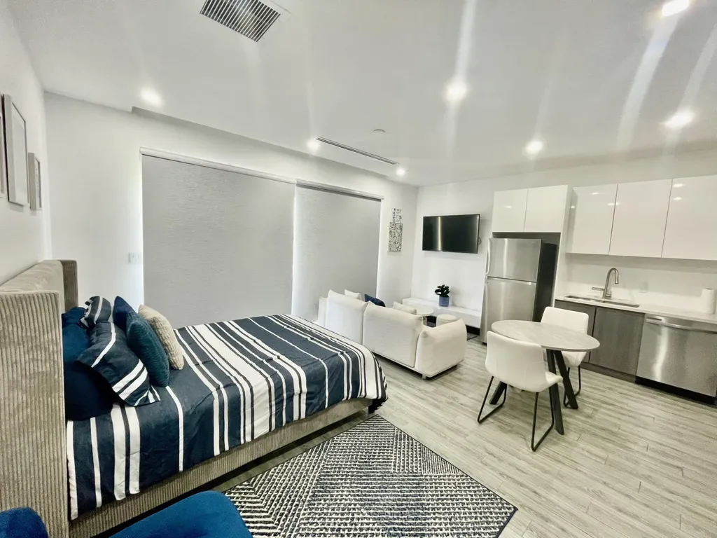 West Bay Street 9 New Providence Paradise Island BS