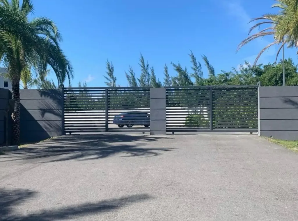 West Bay Street 9 New Providence Paradise Island BS