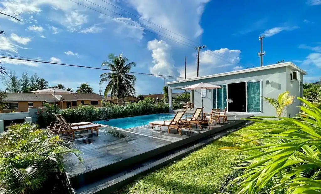 West Bay Street 9 New Providence Paradise Island BS