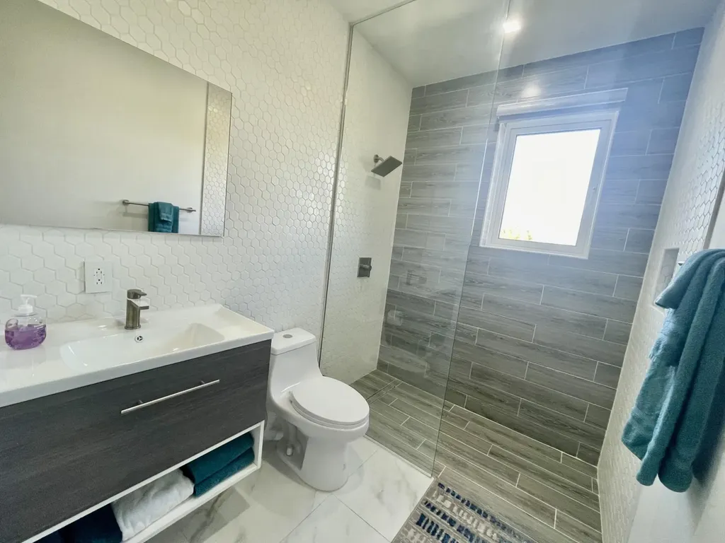 West Bay Street 9 New Providence Paradise Island BS