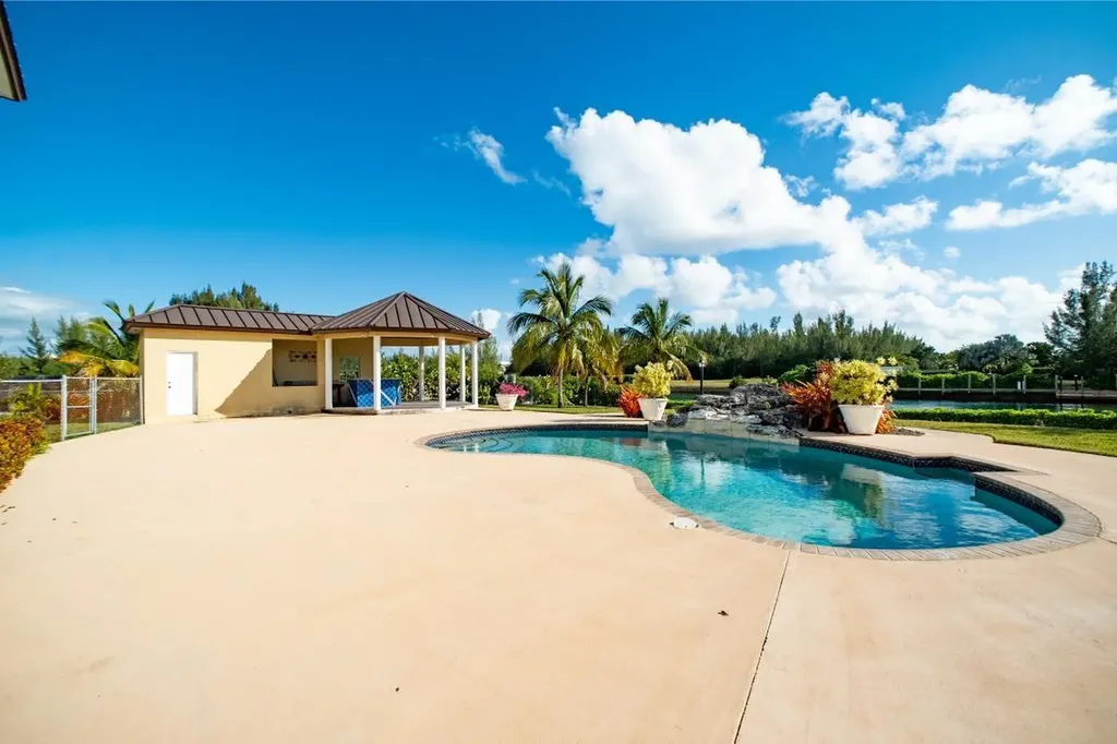 Bayview Drive Grand Bahama Freeport BS