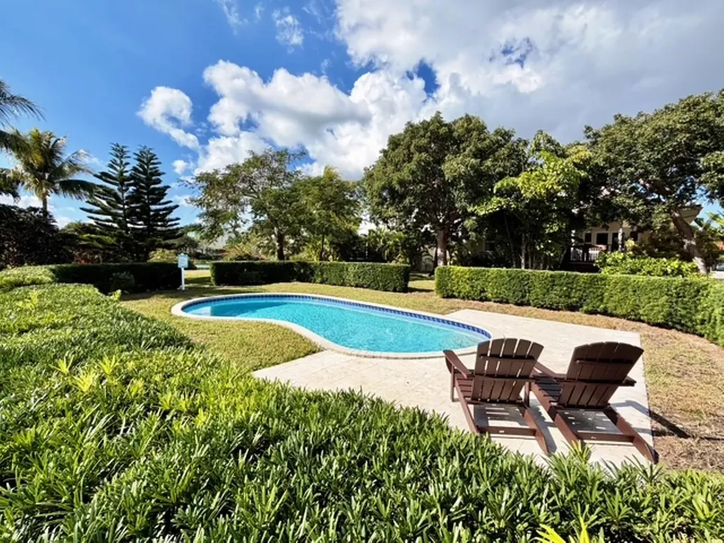 18 Shoreline Grand Bahama Freeport BS