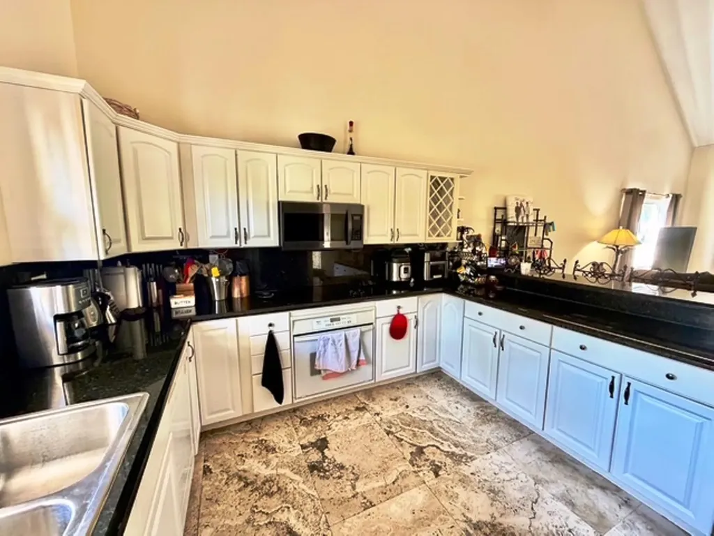 18 Shoreline Grand Bahama Freeport BS