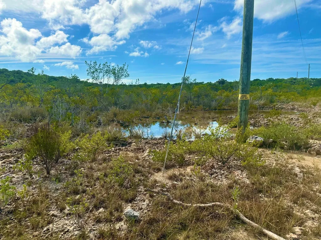 Eleuth Kemp's Creek Lot#3 Eleuthera BS