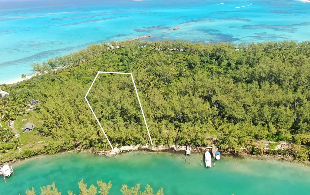Lot 131, Rose Island New Providence Paradise Island BS