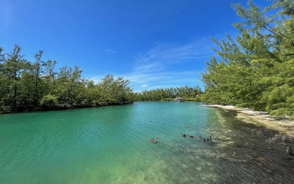 Lot 131, Rose Island New Providence Paradise Island BS