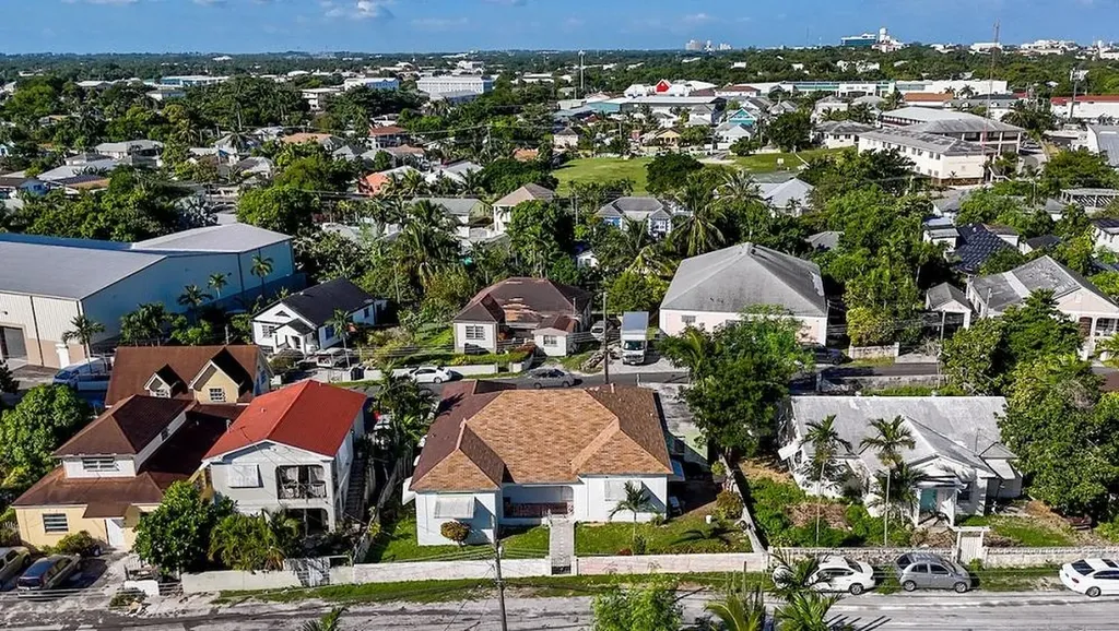 Lot 6, Blk 3 Shirley Sub. New Providence Paradise Island BS