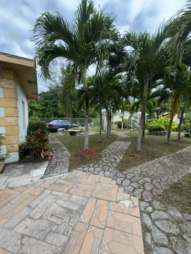 Palm Breeze Drive N.p. New Providence Paradise Island BS